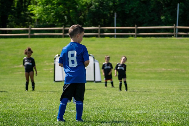 孙杨重返赛场夺冠：“我已经从黑暗里爬出来了”.